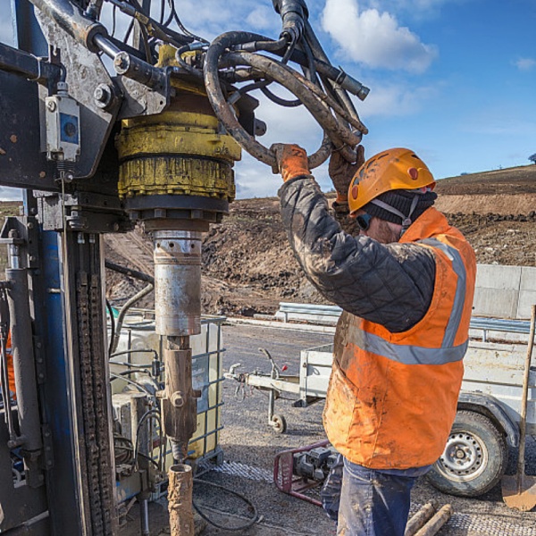 聚阴离子纤维素如何制备成钻井液？